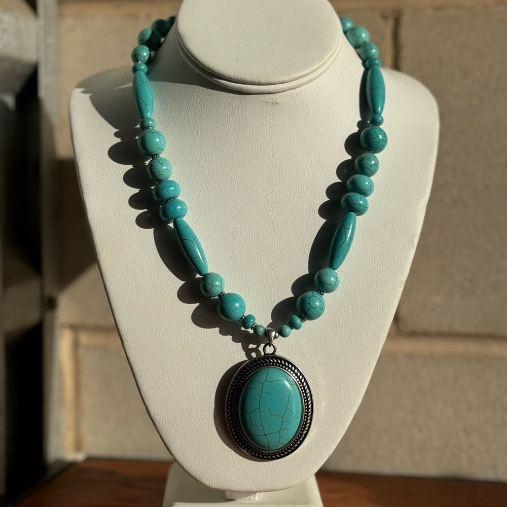 NECKLACE - Picture 12 of 14